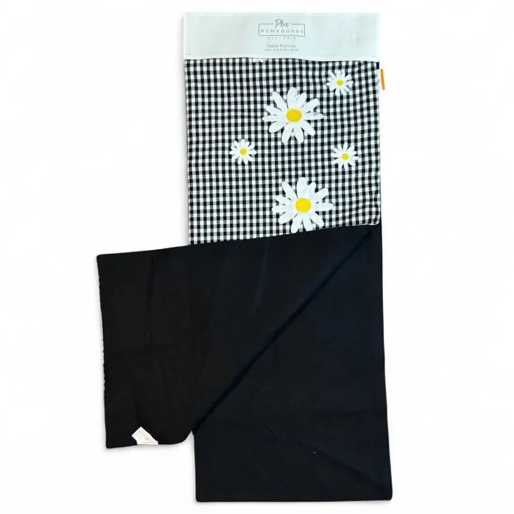 NWT PBS Homegoods Black and white gingham‎ daisy print cotton table runner